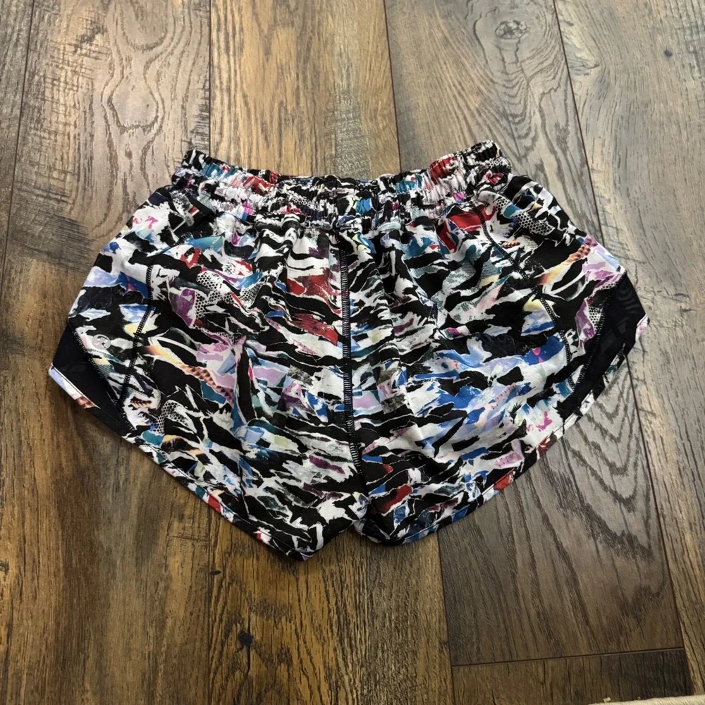 Lululemon Run Speed Shorts Multi Color Abstract Print Womens 4 Lined Activewear